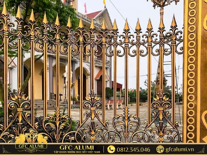 Mẫu hàng rào nhôm đúc chông gai cao cấp cho biệt thự