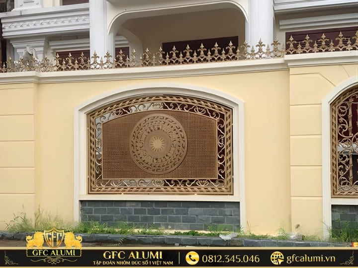 Mẫu hàng rào nhôm đúc trống đồng trang trí ngoại thất đẹp