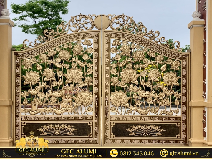 Mẫu cổng nhôm đúc giá rẻ TPHCM 10