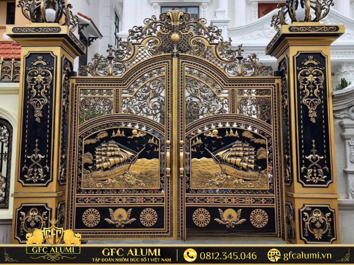 Mẫu cổng nhôm đúc tại TPHCM 24
