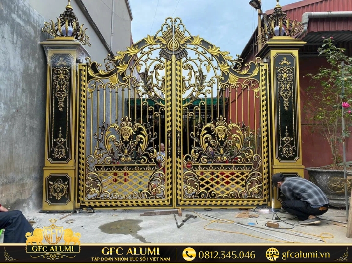 Mẫu cổng nhôm đúc giá rẻ tại TPHCM 29