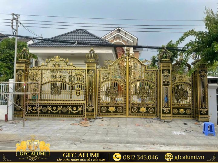 Cổng nhôm đúc hưng yên mẫu 9