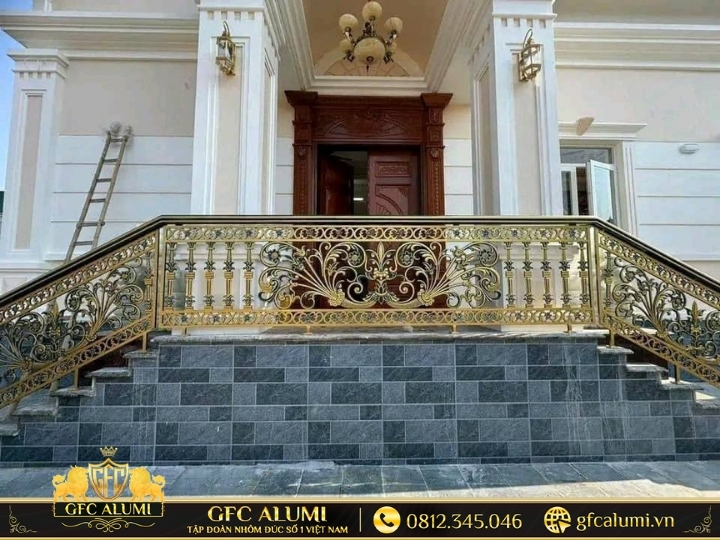 Tay vịn cầu thang nhôm đúc tinh xảo, dễ bảo trì và bền bỉ