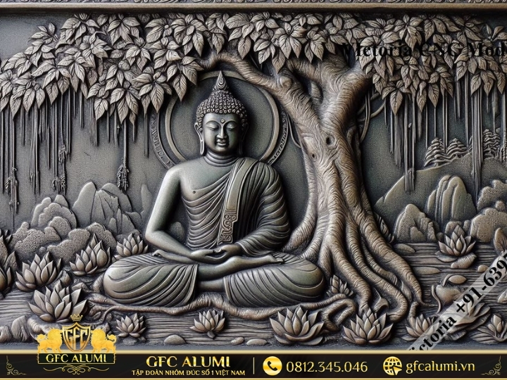 Hình tượng linh thiêng được chạm khắc tinh xảo