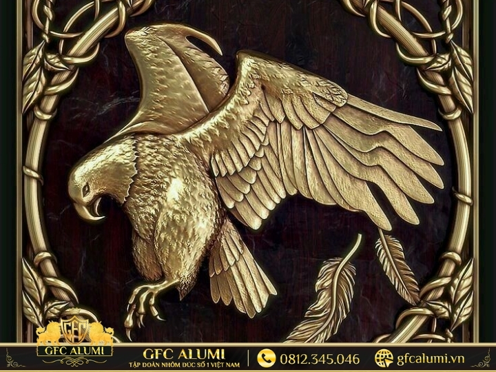 Đại bàng được đúc tỉ mỉ tạo nên cảm giác uy quyền