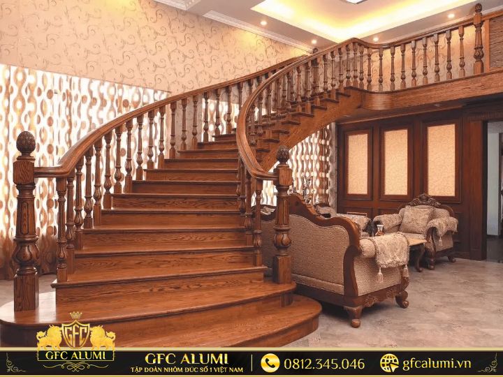 Cầu thang gỗ mang đến cảm giác ấm cúng, sang trọng