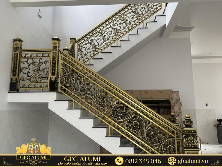 Cầu thang chữ U an toàn và thuận tiện khi di chuyển