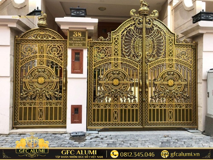 Nhôm đúc áp lực thường được ứng dụng trong các công trình cổng nhôm đúc